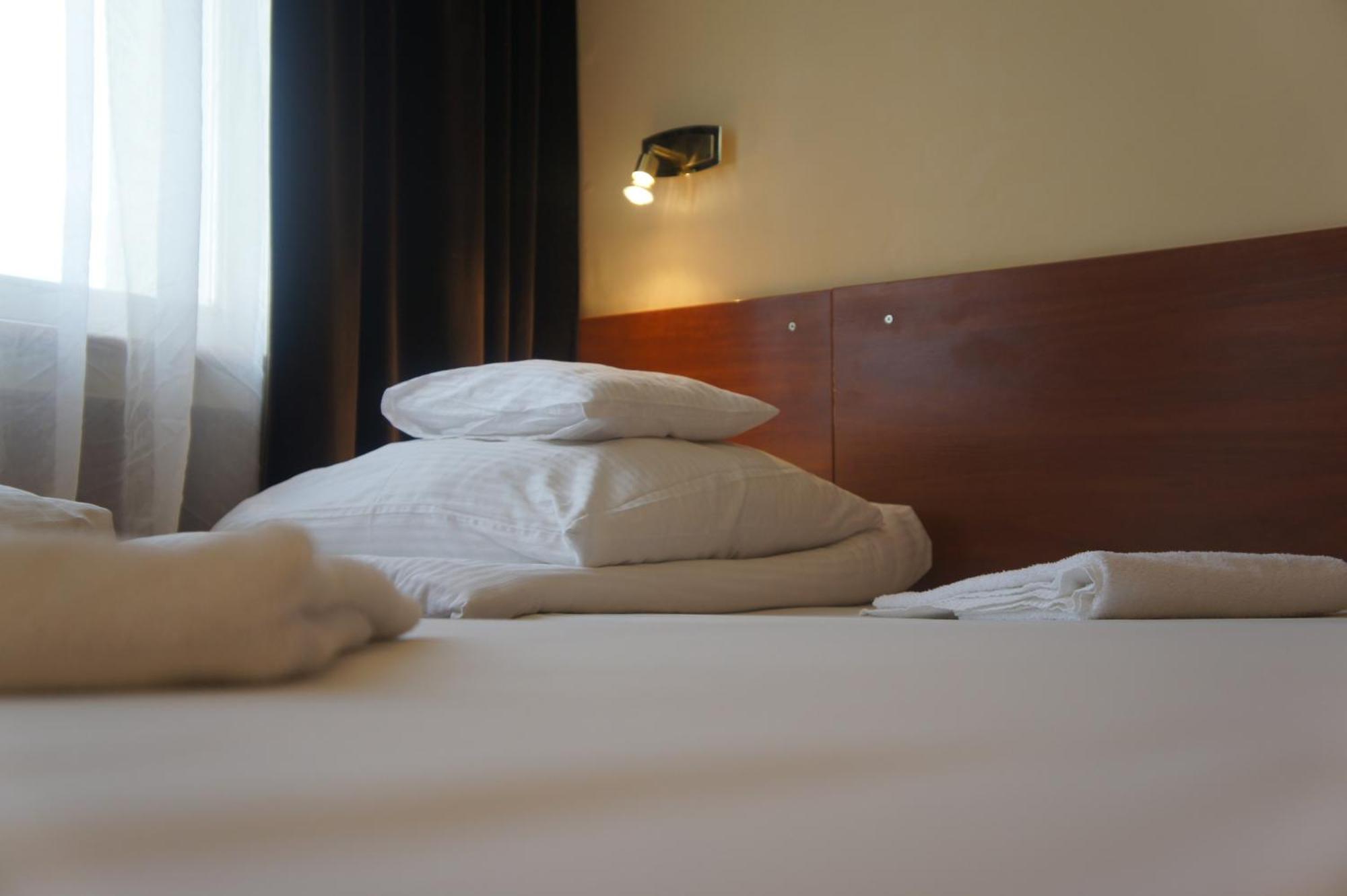 Nu Hotel Lodz  Ngoại thất bức ảnh